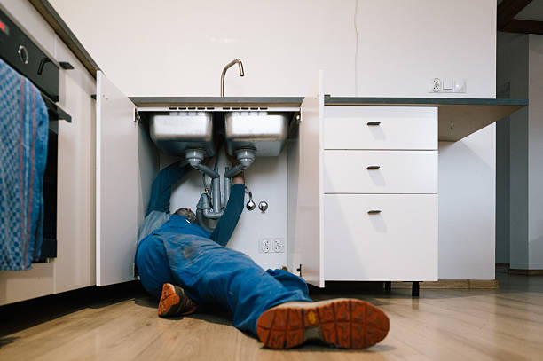 Professional Drain Cleaning technician working in Palos Hills, IL